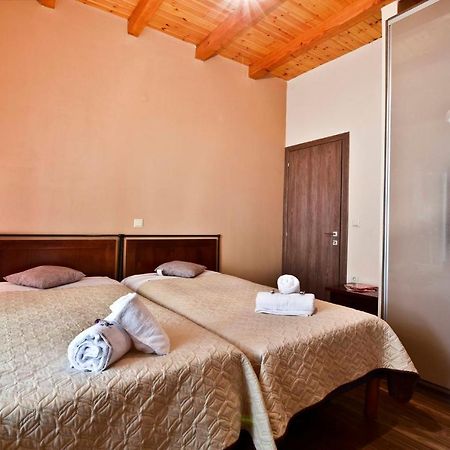 Sia'S Holiday Home Ágios Matthaíos Exterior foto